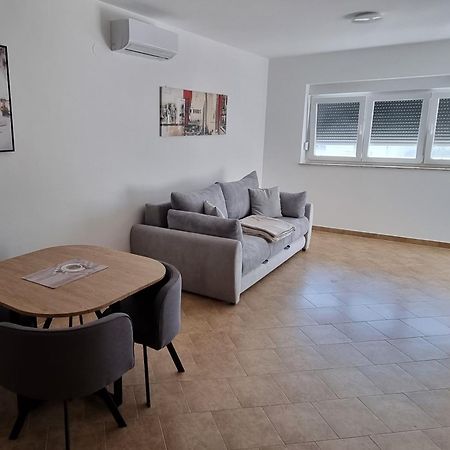 Apartmani Sunce I More Premantura Extérieur photo