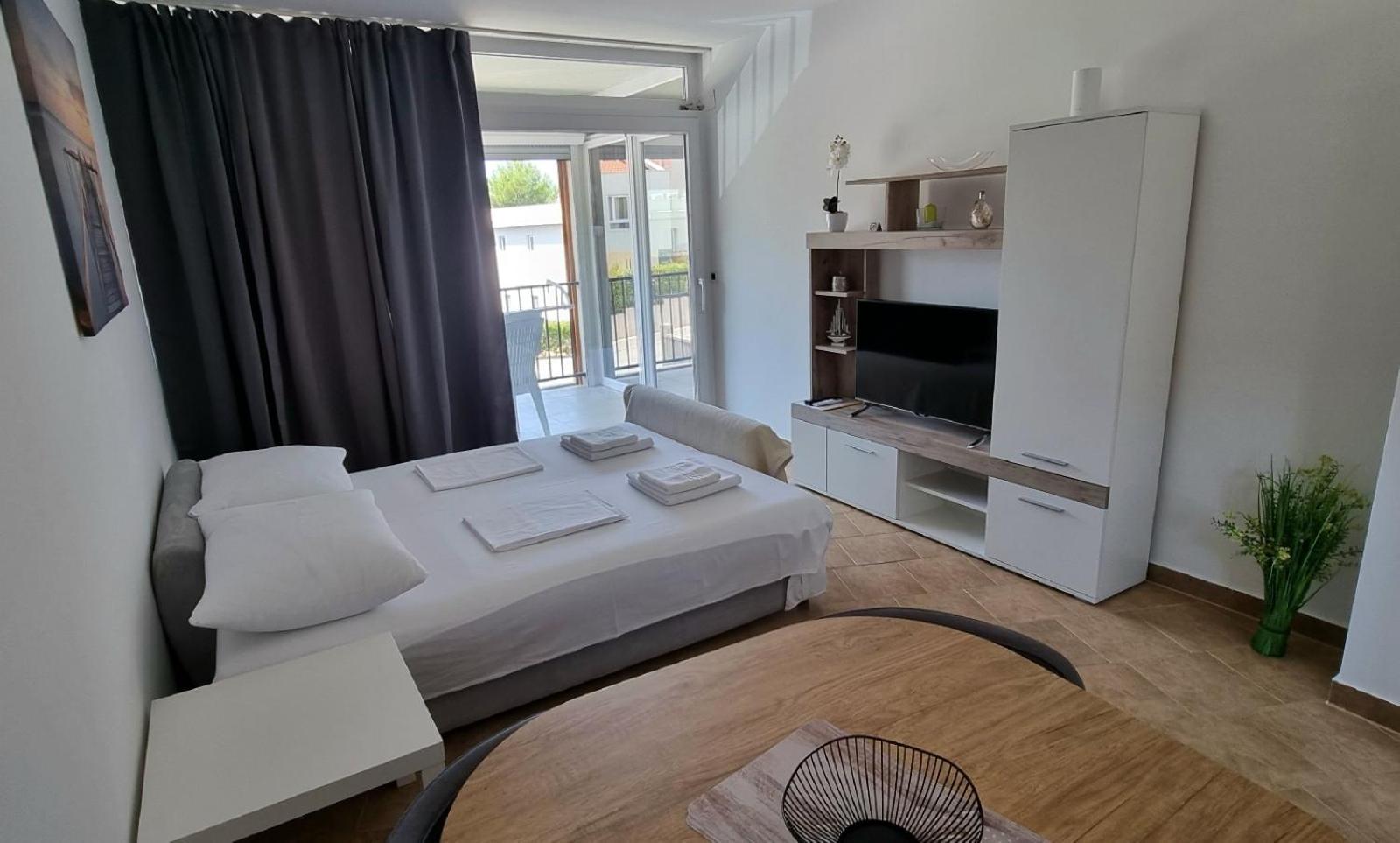 Apartmani Sunce I More Premantura Extérieur photo